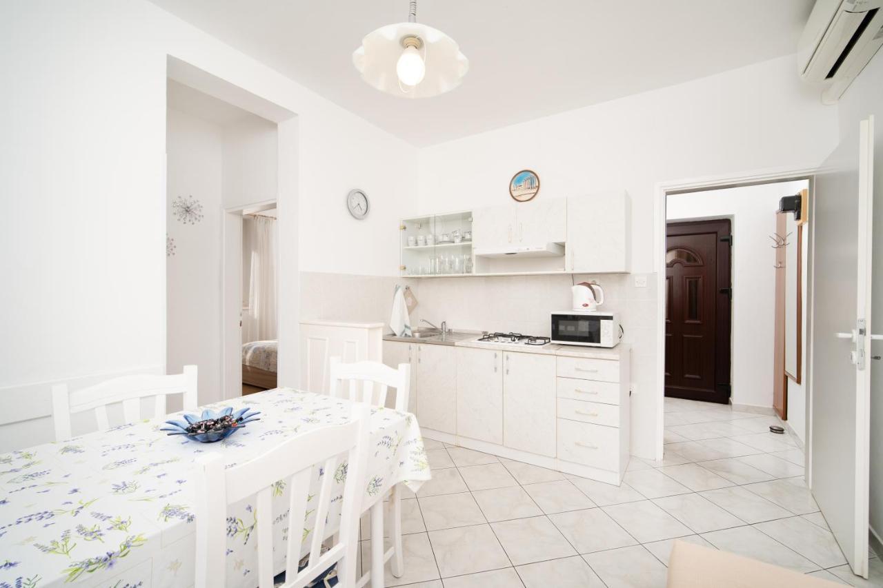 Apartmani Zlata 拉巴克 外观 照片