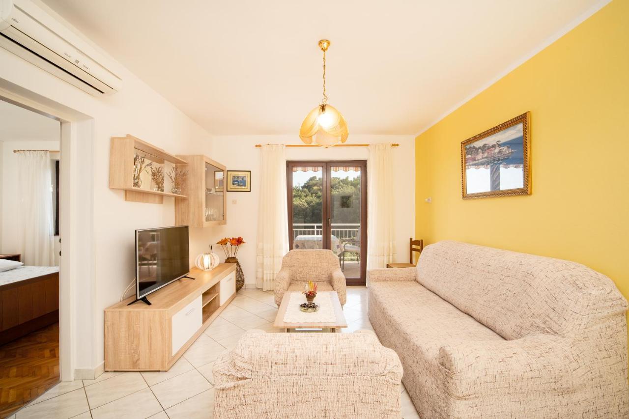 Apartmani Zlata 拉巴克 外观 照片